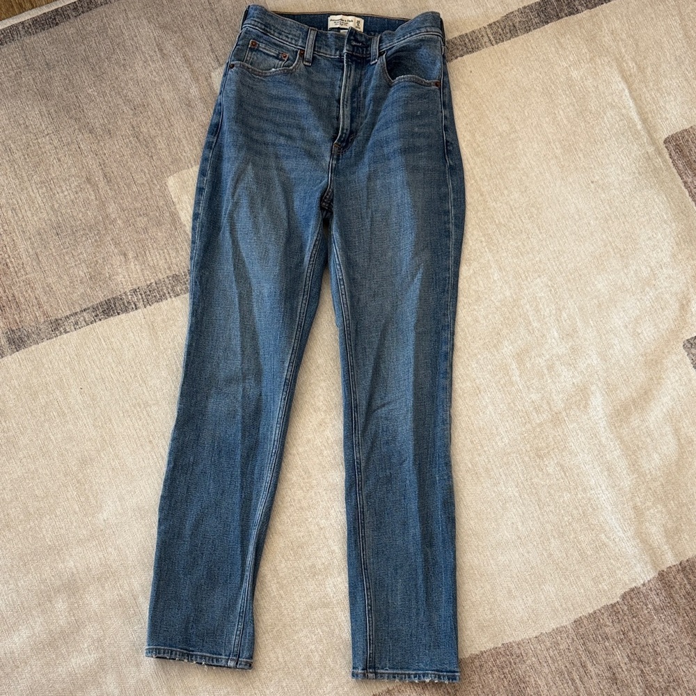 Abercrombie & Fitch The Ankle Straight Ultra High Rise (Curve Love)